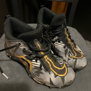 Nike kids cleats